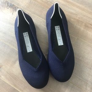 Rothy’s white halo navy round toe ballet flats